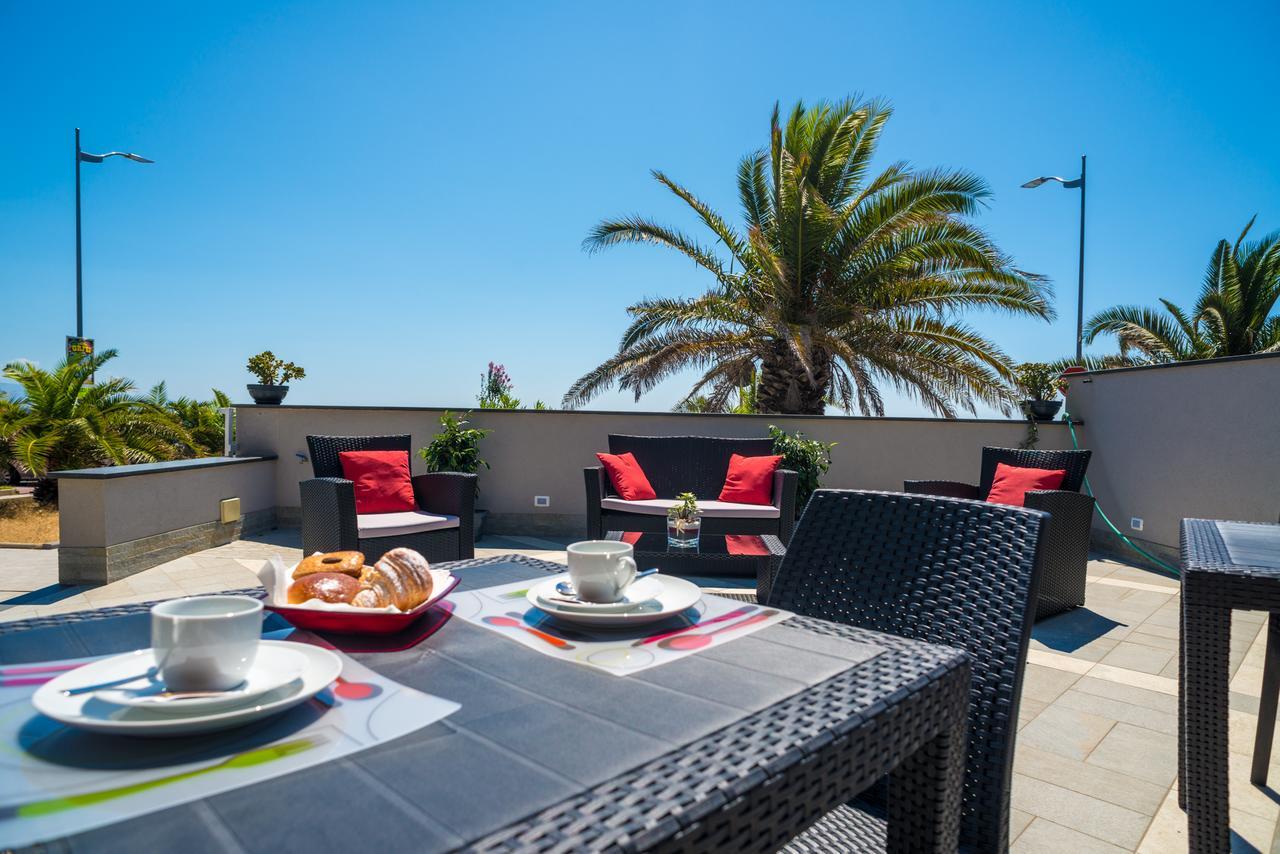 Bed and Breakfast Riva Del Sol Santa Teresa Di Riva Exteriér fotografie
