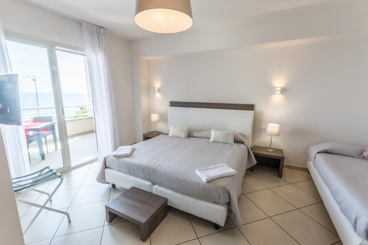 Bed and Breakfast Riva Del Sol Santa Teresa Di Riva Exteriér fotografie